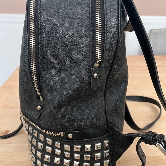 SOLD!!!! Michael Kors book bag purse - Picture 6 of 14